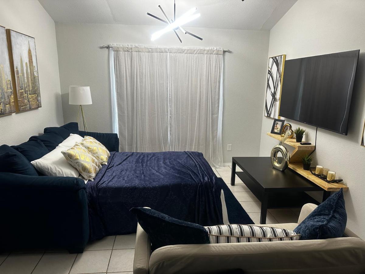 Traveler Stay Plus Eagle Pass Buitenkant foto