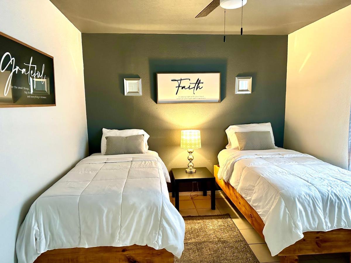 Traveler Stay Plus Eagle Pass Buitenkant foto